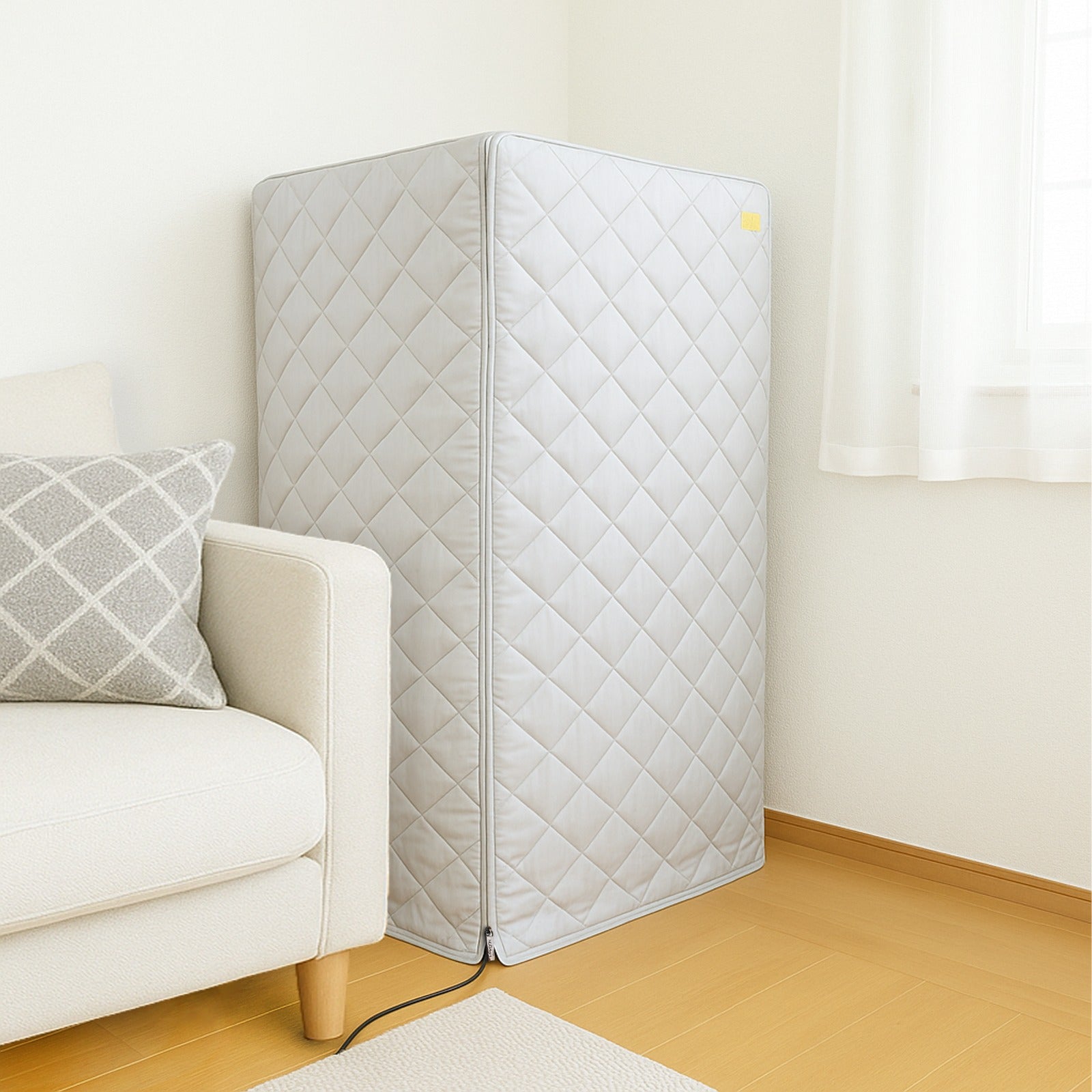 モモンガケージにも極上のダウンコートを「NOBISONテックダウン