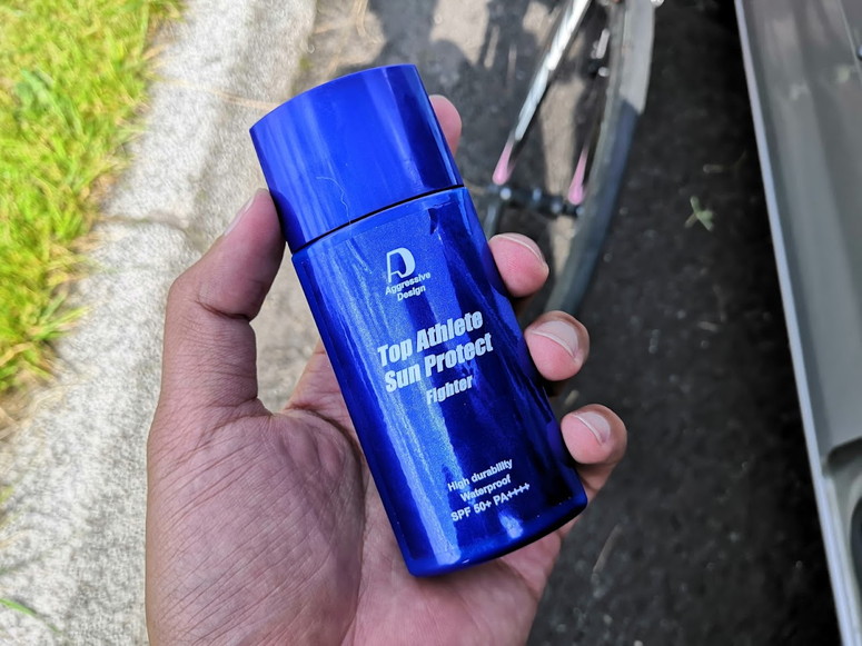 買ってよかったモノ】アグレッシブデザインの最強日焼け止めトップ