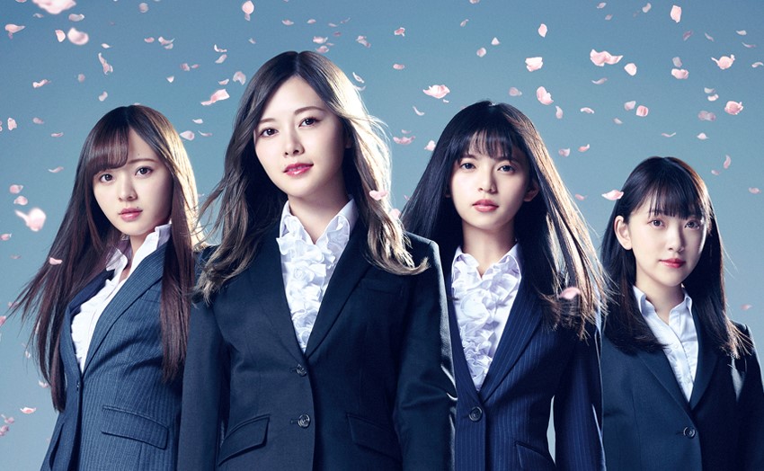 乃木坂46の“ひっくりかえるほど美脚”なスーツ姿に釘付け はるやま
