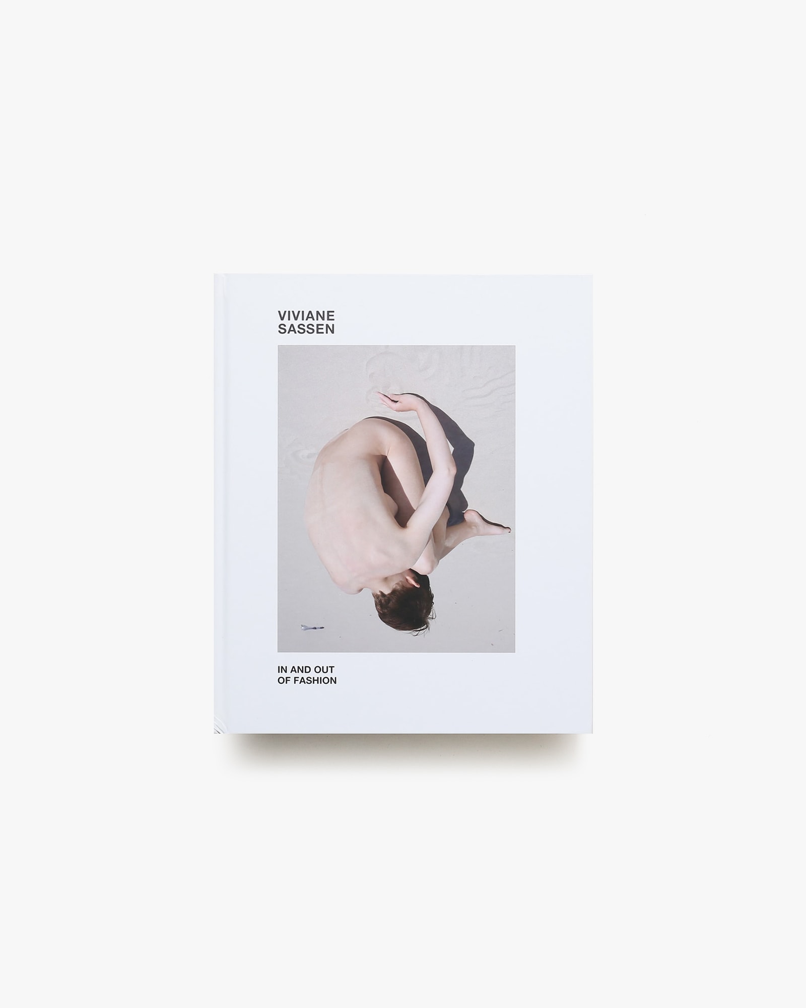 In and Out of Fashion | Viviane Sassen | nostos books ノストスブックス