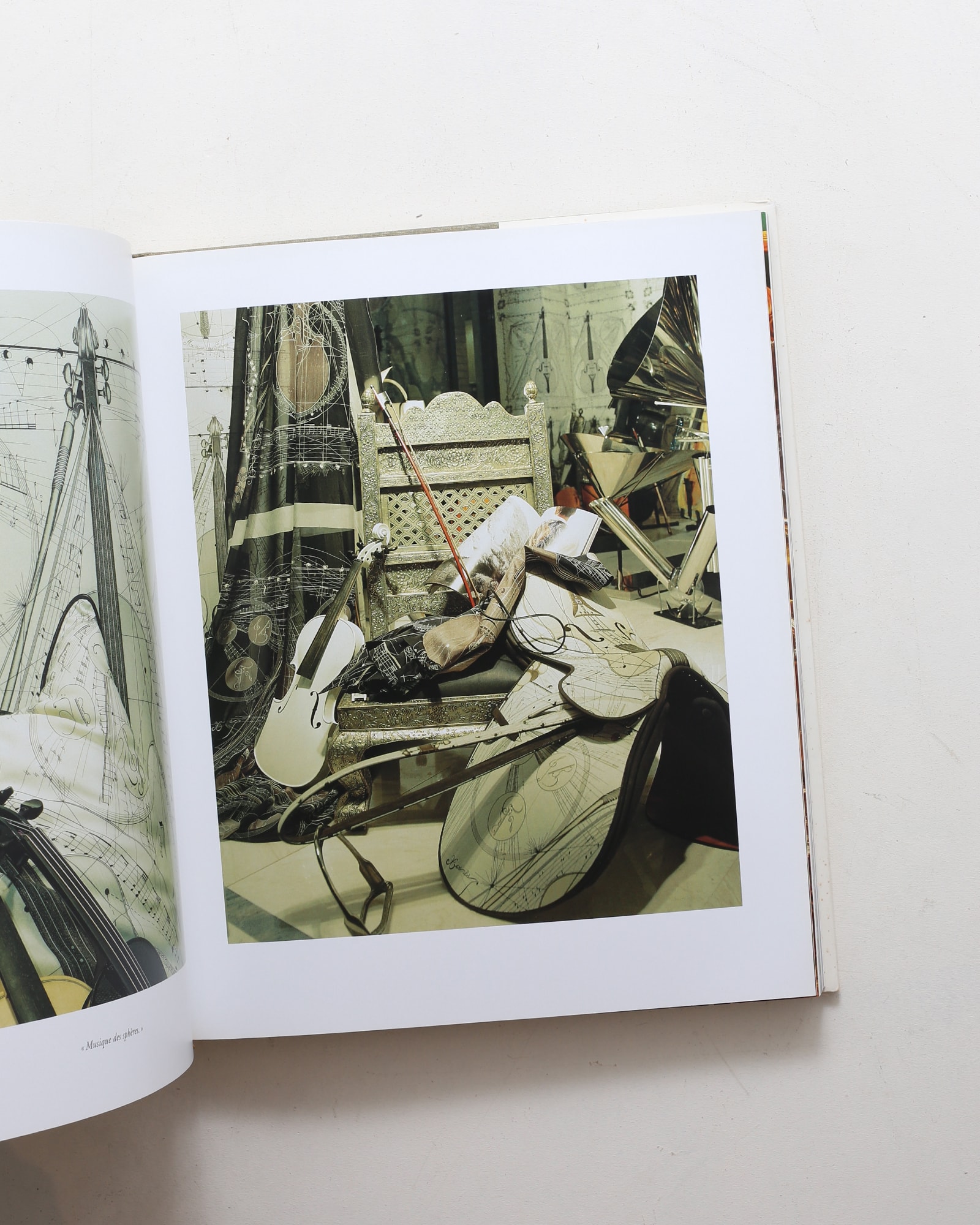 Les Vitrines Hermes | nostos books ノストスブックス