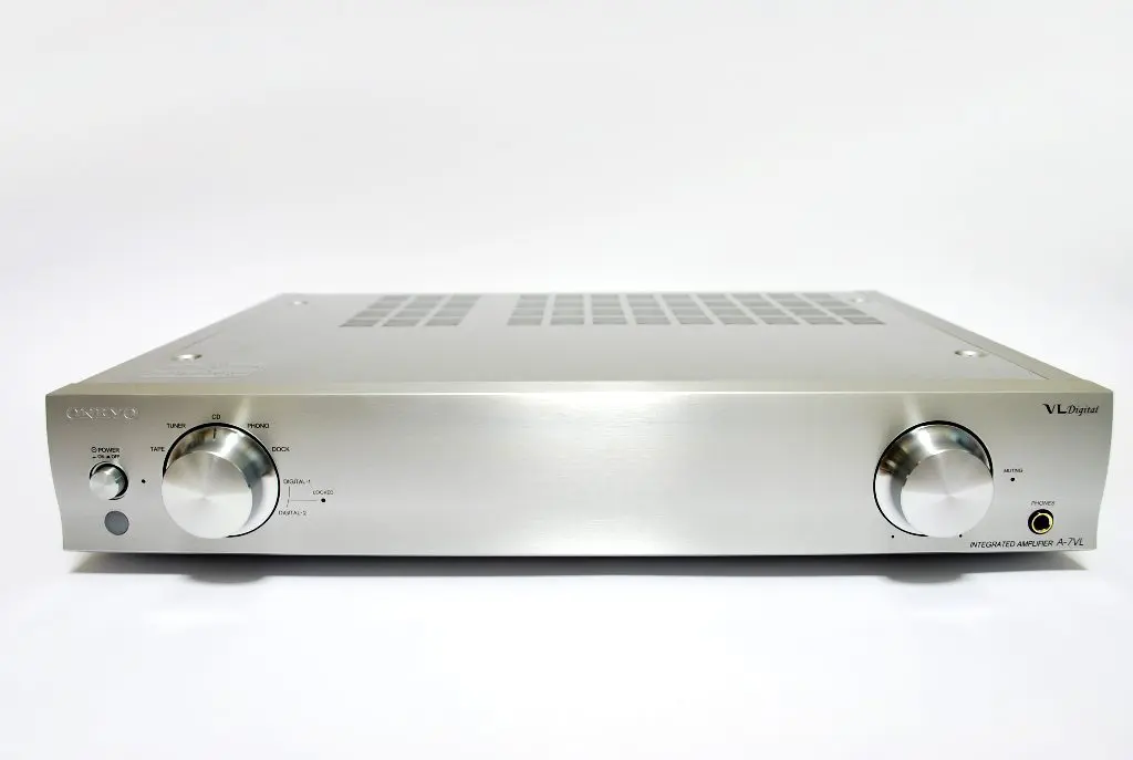 ONKYO フラッグシップ プリメインアンプ A-7VL レビュー | Nostra Vita