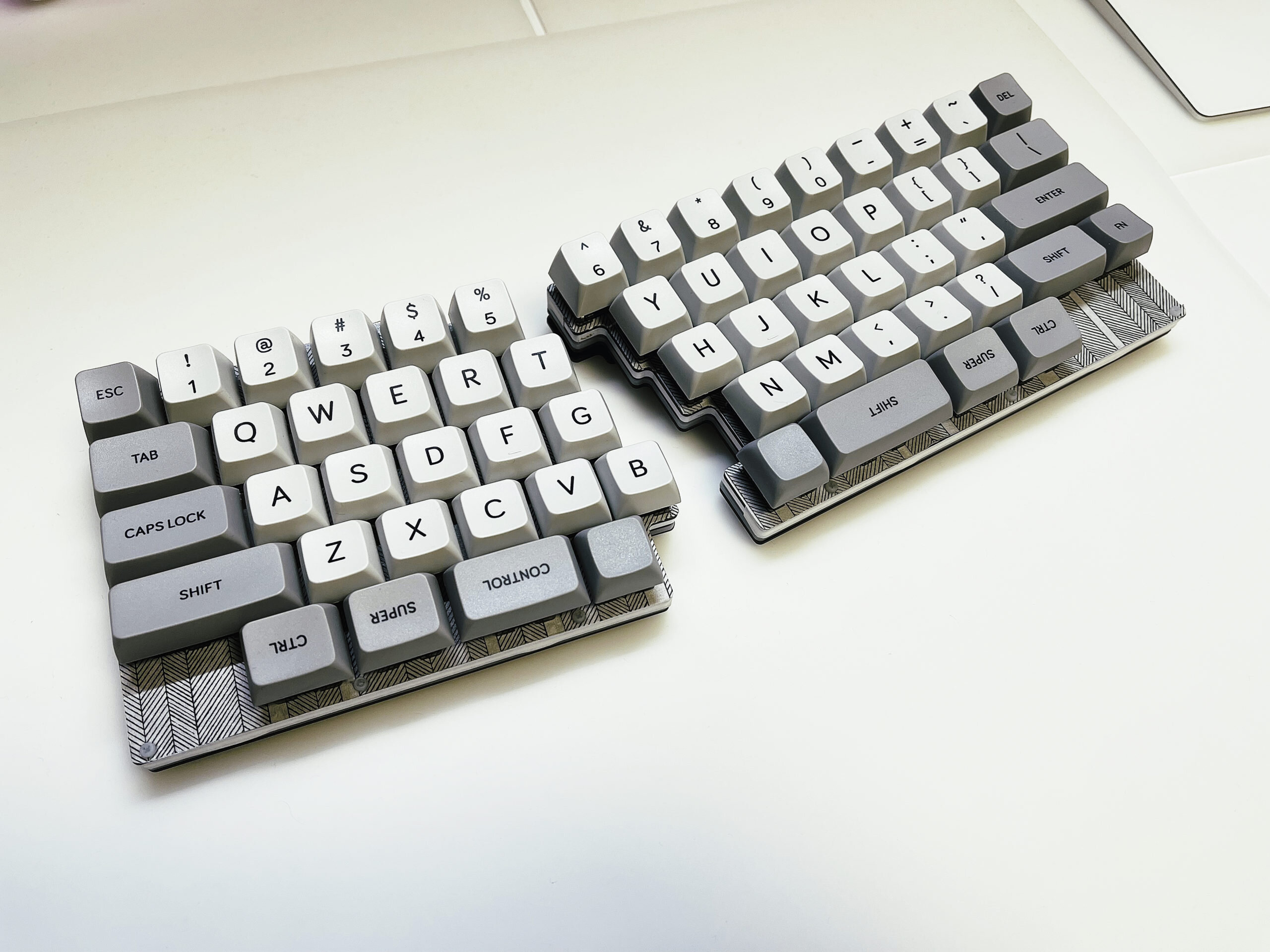 7sProフルアクリルバージョンをマウントプレートを戻し、無線化して