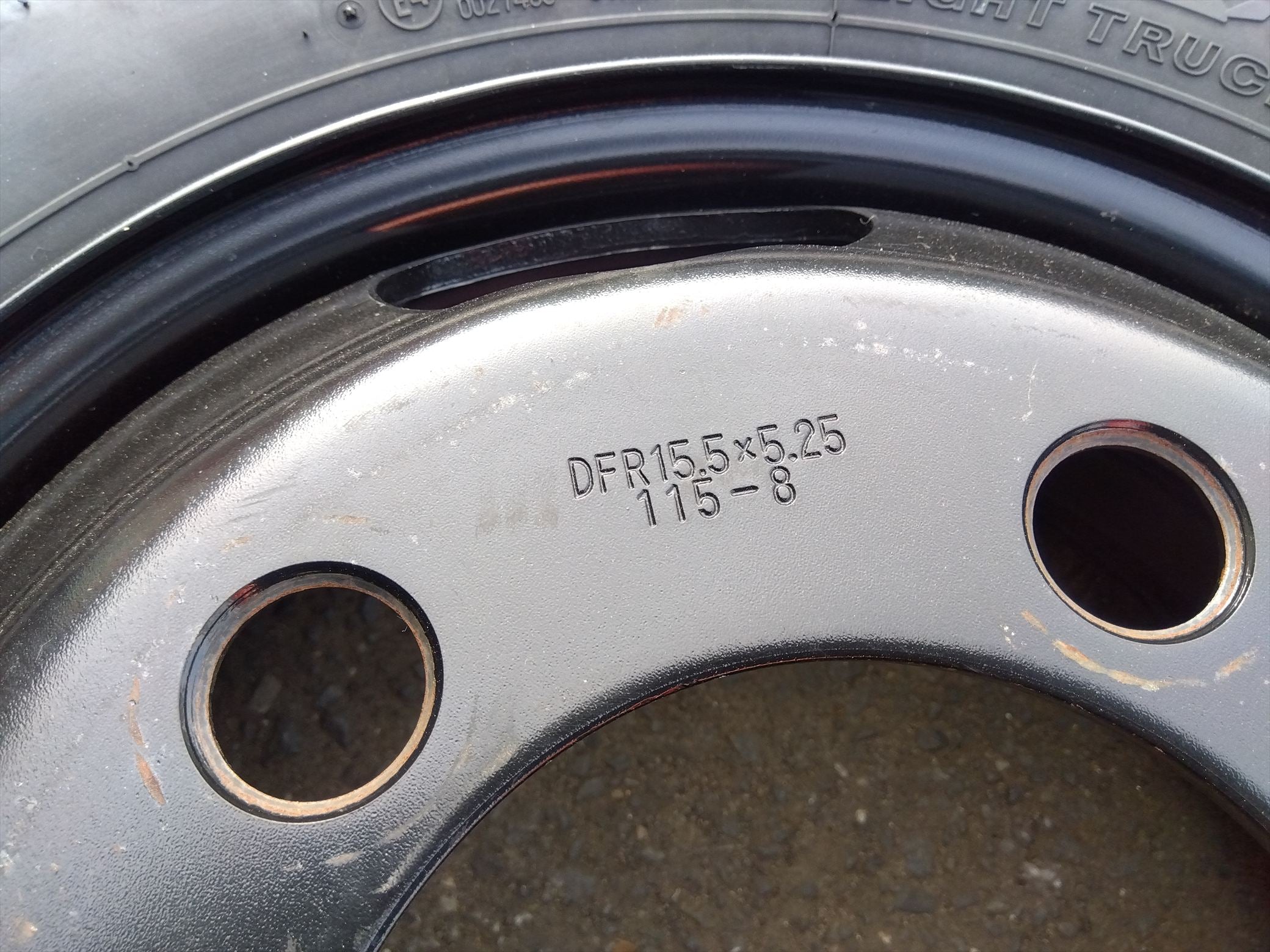 中古 トラック用 スタッドレス タイヤ ブリザック W979 いすゞ エルフ