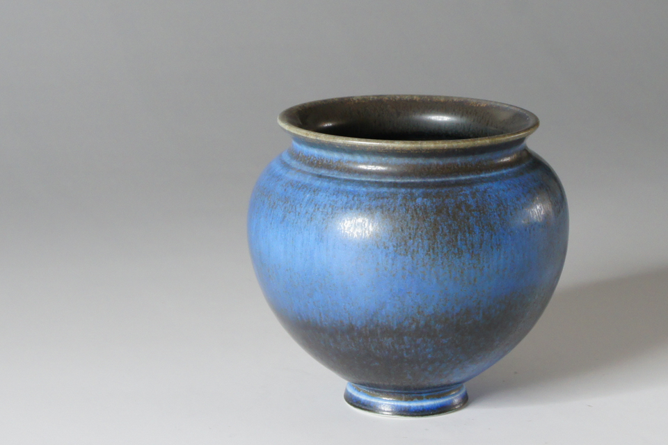ベルント・フリーベリ「青磁釉花瓶」《ノルディック》