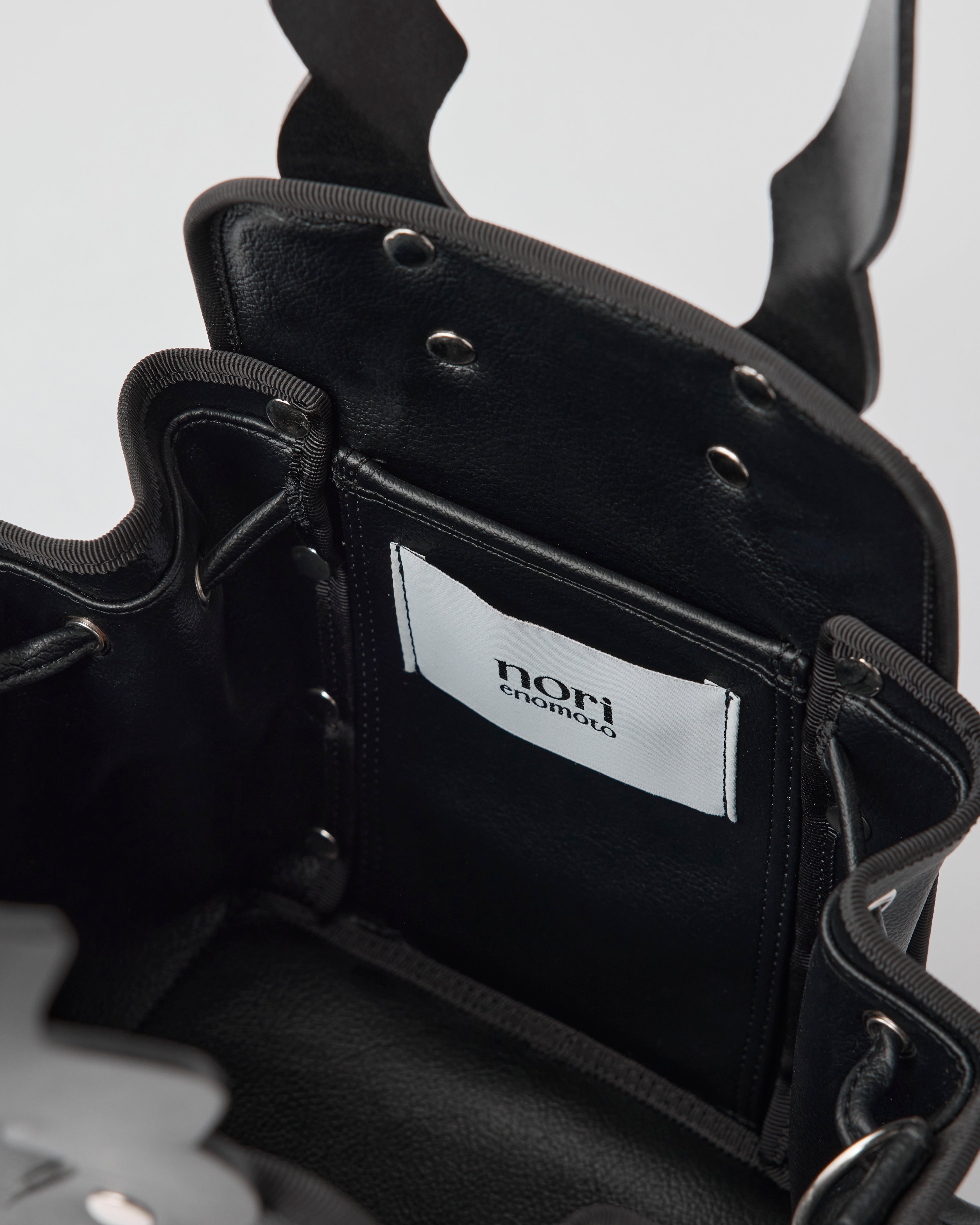 lundi nuit / black – nori enomoto