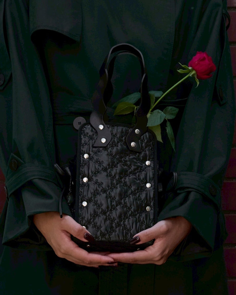 lundi nuit / fleur davos – nori enomoto