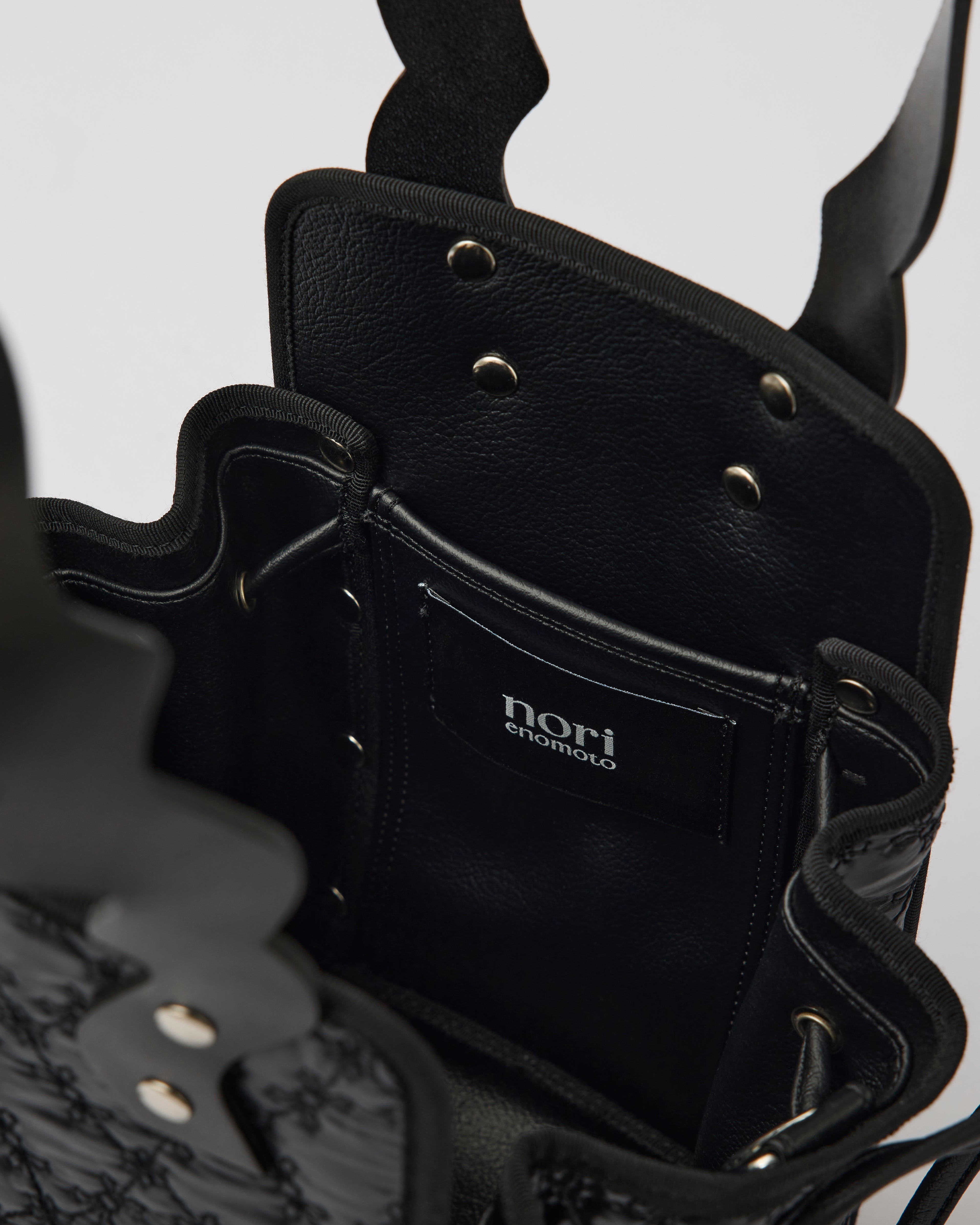 lundi nuit / fleur davos – nori enomoto