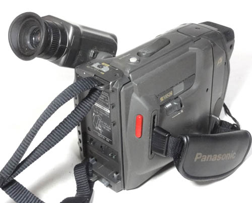 Panasonic S-VHS-C ビデオカメラNV-S9本体 （ジャンク） Panasonic S