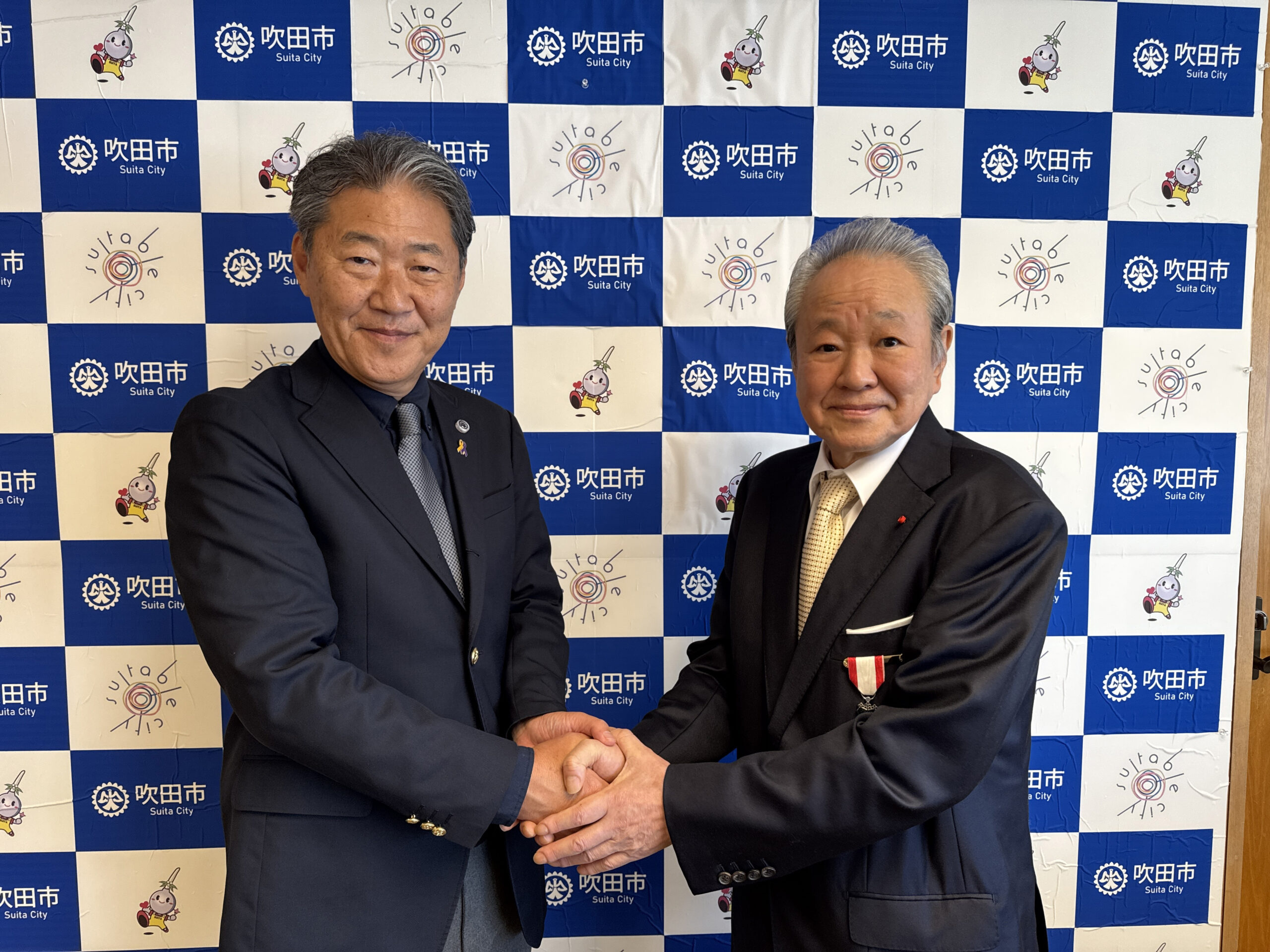 前田芳聰 会長 旭日単光章 受章のご報告 – ニューメディカ・テック株式会社