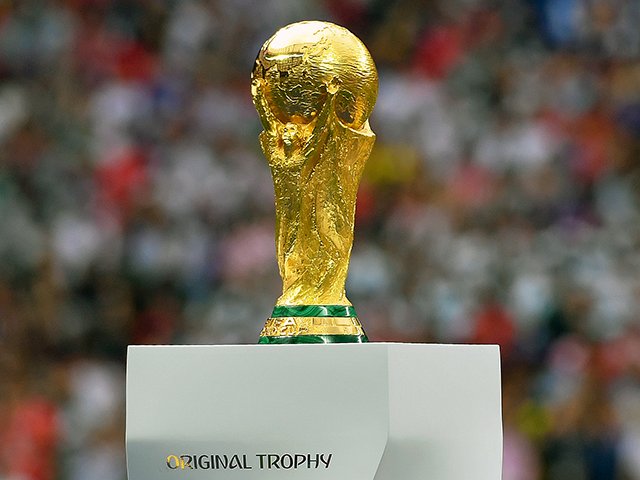 W杯を作った“世界一のトロフィー職人”は内気なイタリア人だった 「私