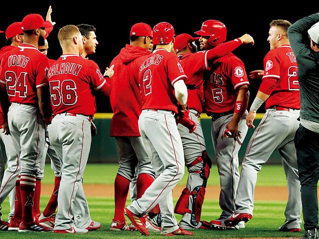 3000本安打を達成したプホルスとイチローの絆。～同じ年にデビューした