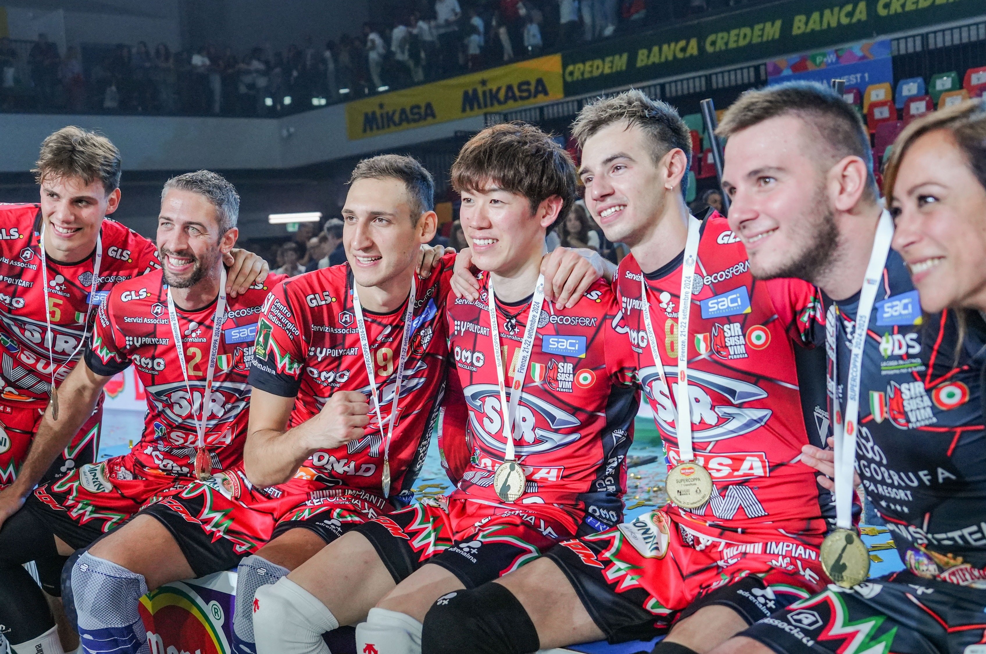 14番を新人にわたすのか！」石川祐希は“スター軍団”ペルージャで歓迎