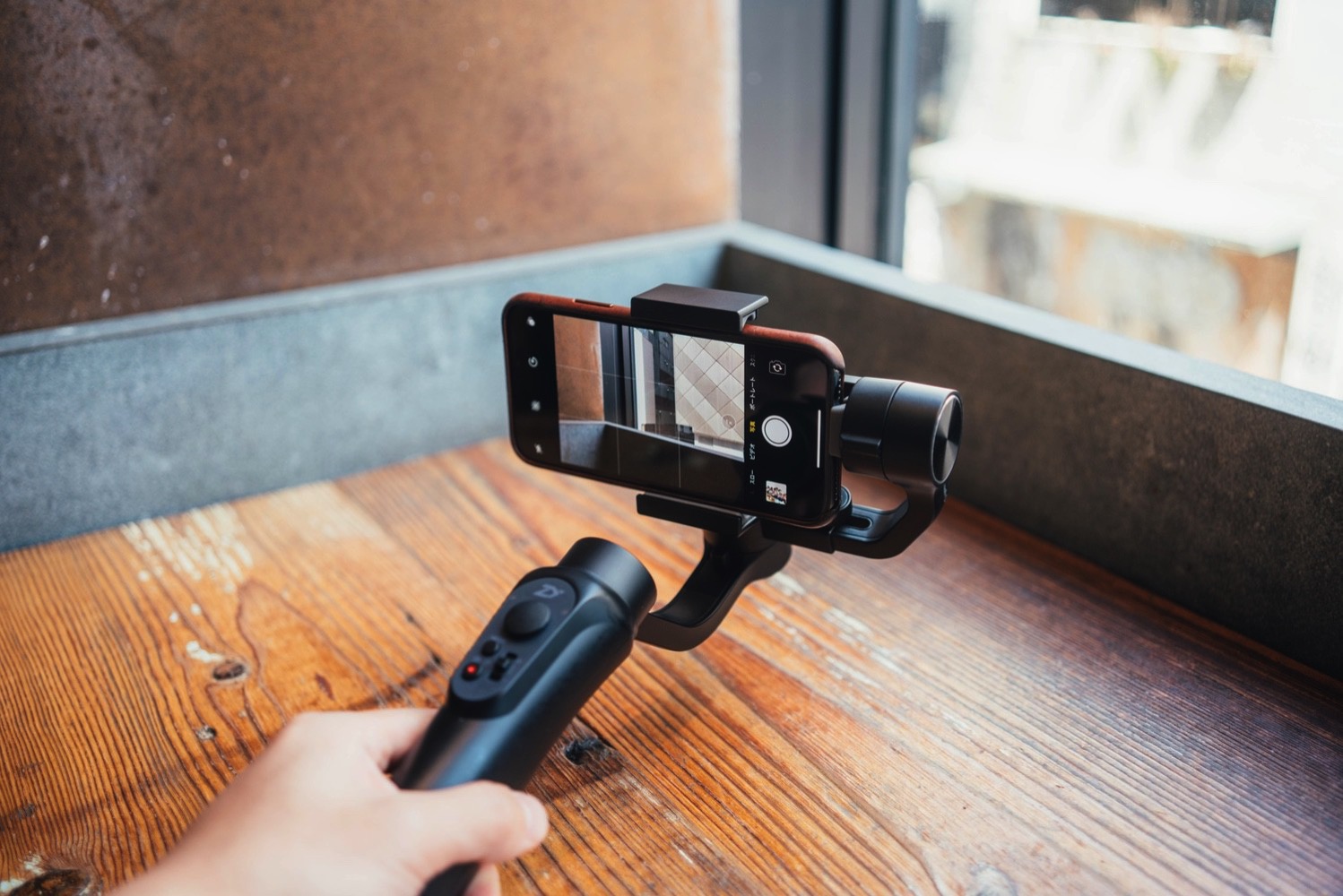 スマホ動画用3軸ジンバル（スタビライザー）Smooth Q（スムースキュー