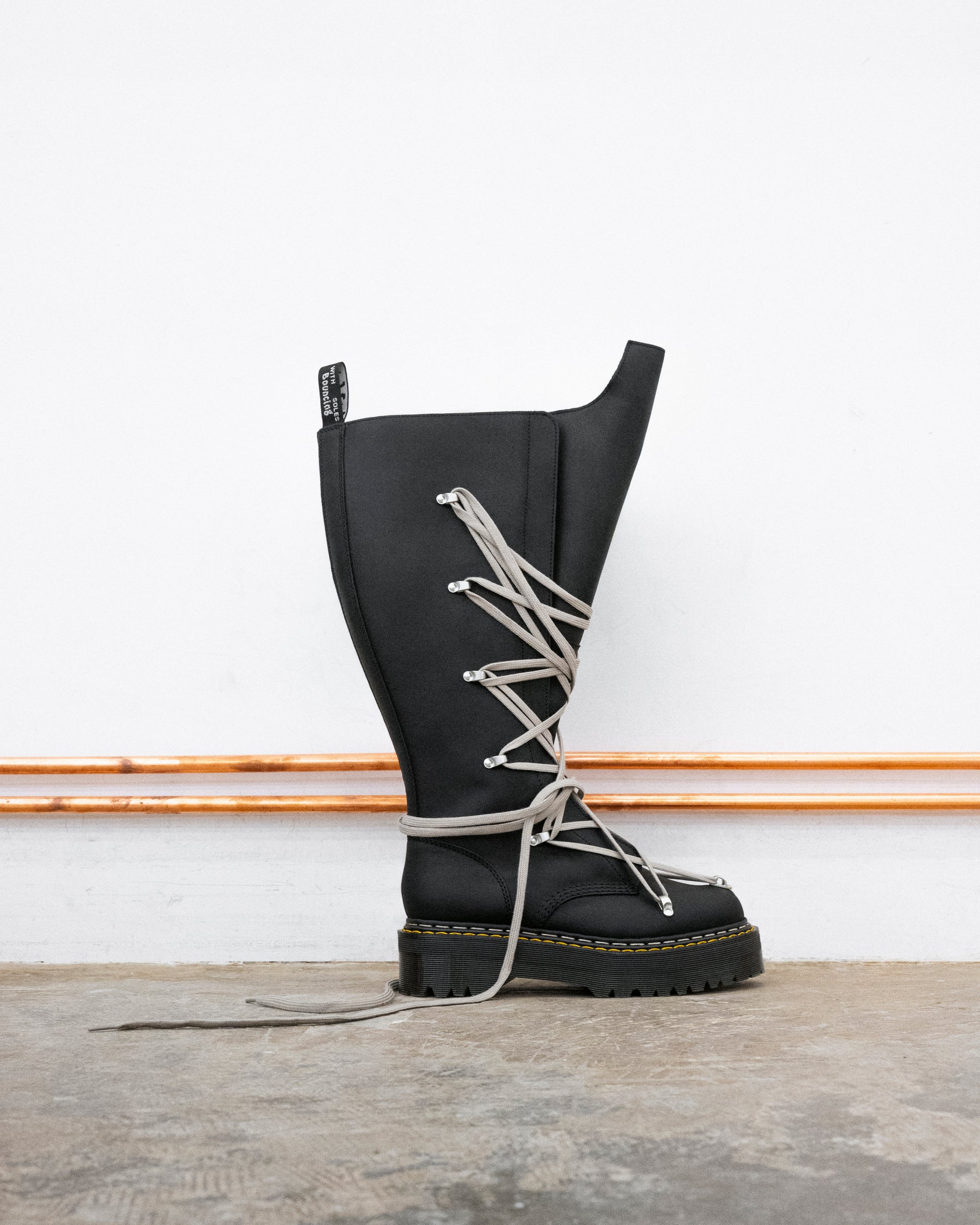 10月16日(木)発売開始 Rick Owens × Dr. Martens FW25