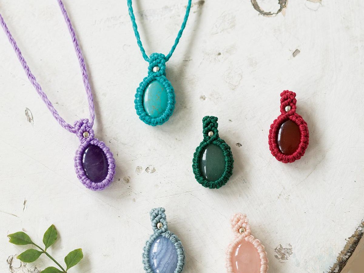 マクラメアクセサリー「フレーミングペンダントトップ」の作り方｜ぬくもり
