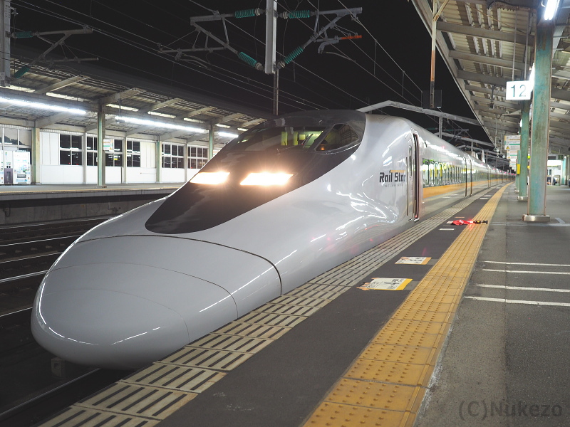 700系7000番台「ひかりレールスター」 普通車指定席・コンパートメント