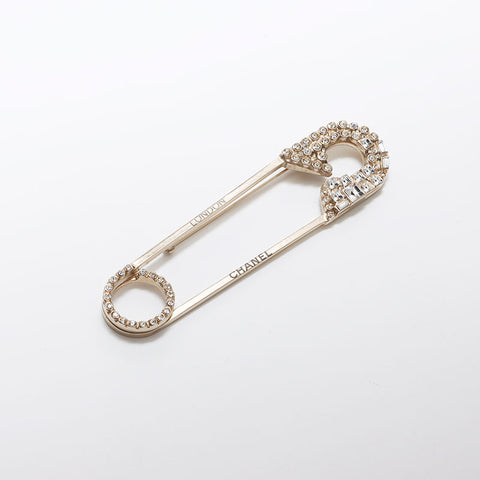 シャネル CHANEL 08A ラインストーン 安全ピン ブローチ シルバー