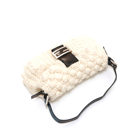 フェンディ FENDI マンマバケット ニット ハンドバッグ ホワイト