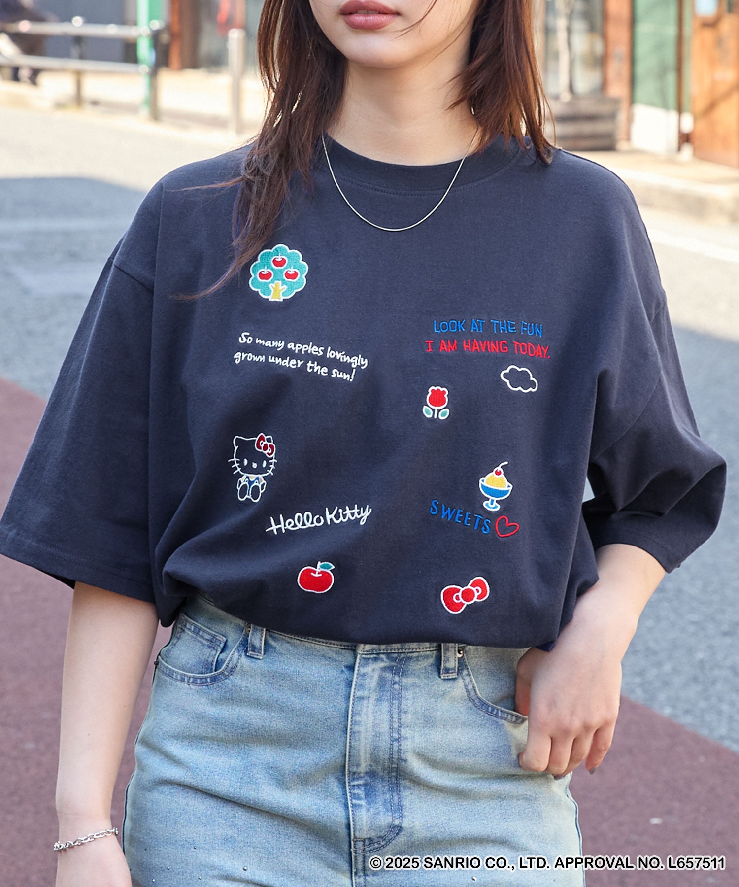 HELLO KITTY】別注 ハローキティデザイン刺繍/プリント オーバーサイズ