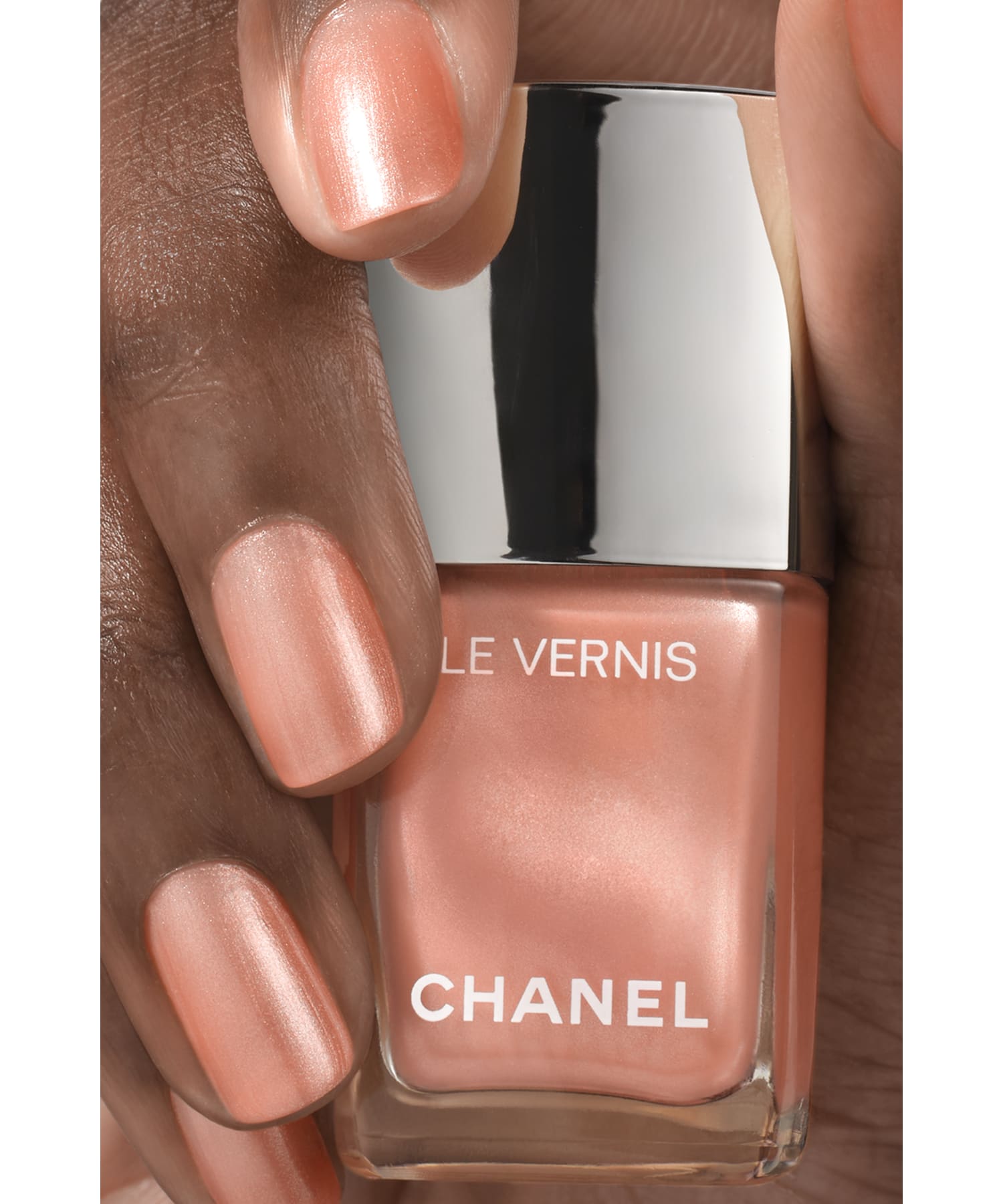 ヴェルニ ネイル エナメル（長時間美しい仕上がりが持続）（マニキュア