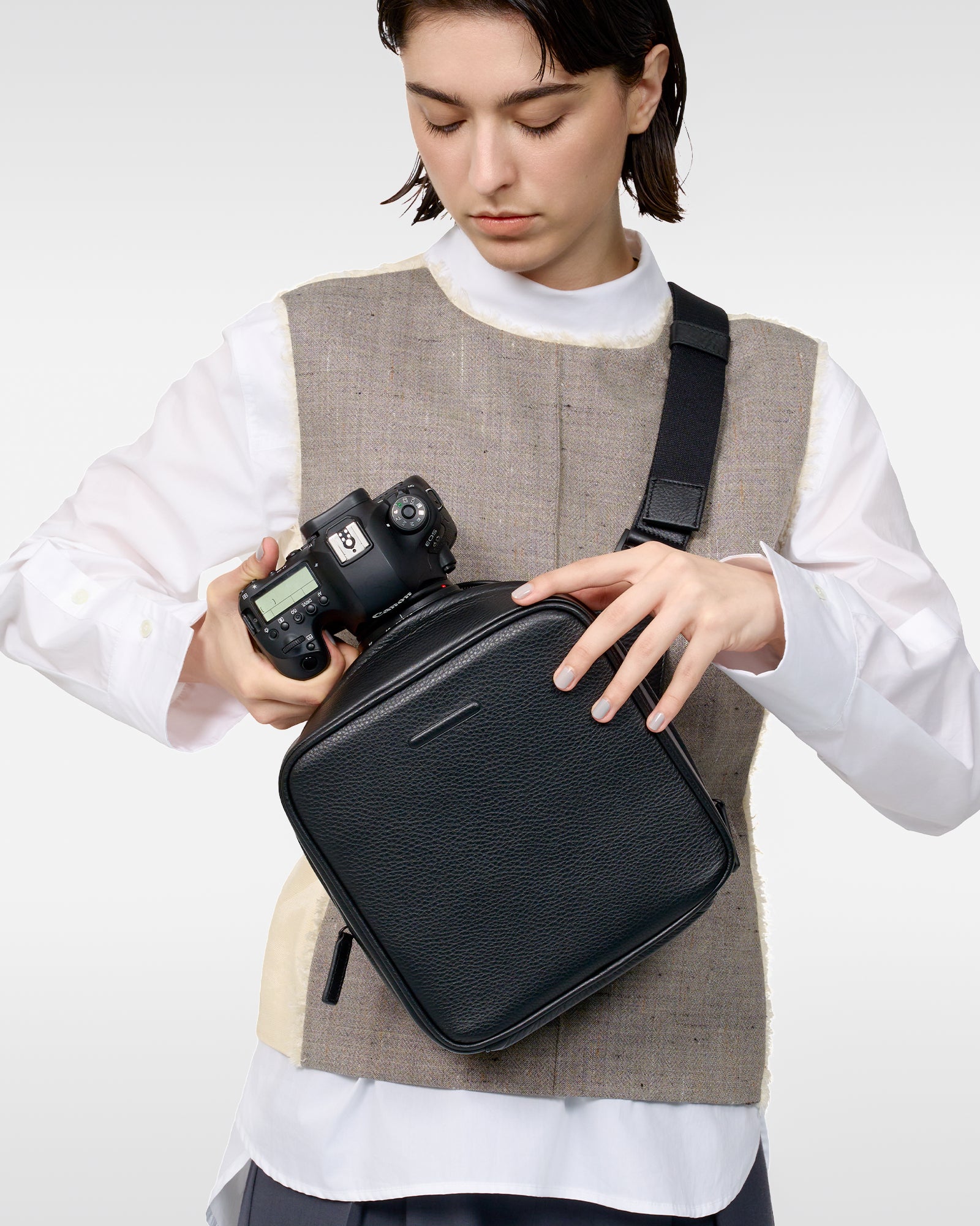 ウィークエンド カメラバッグ ラージ - 防水レザー カメラバッグ