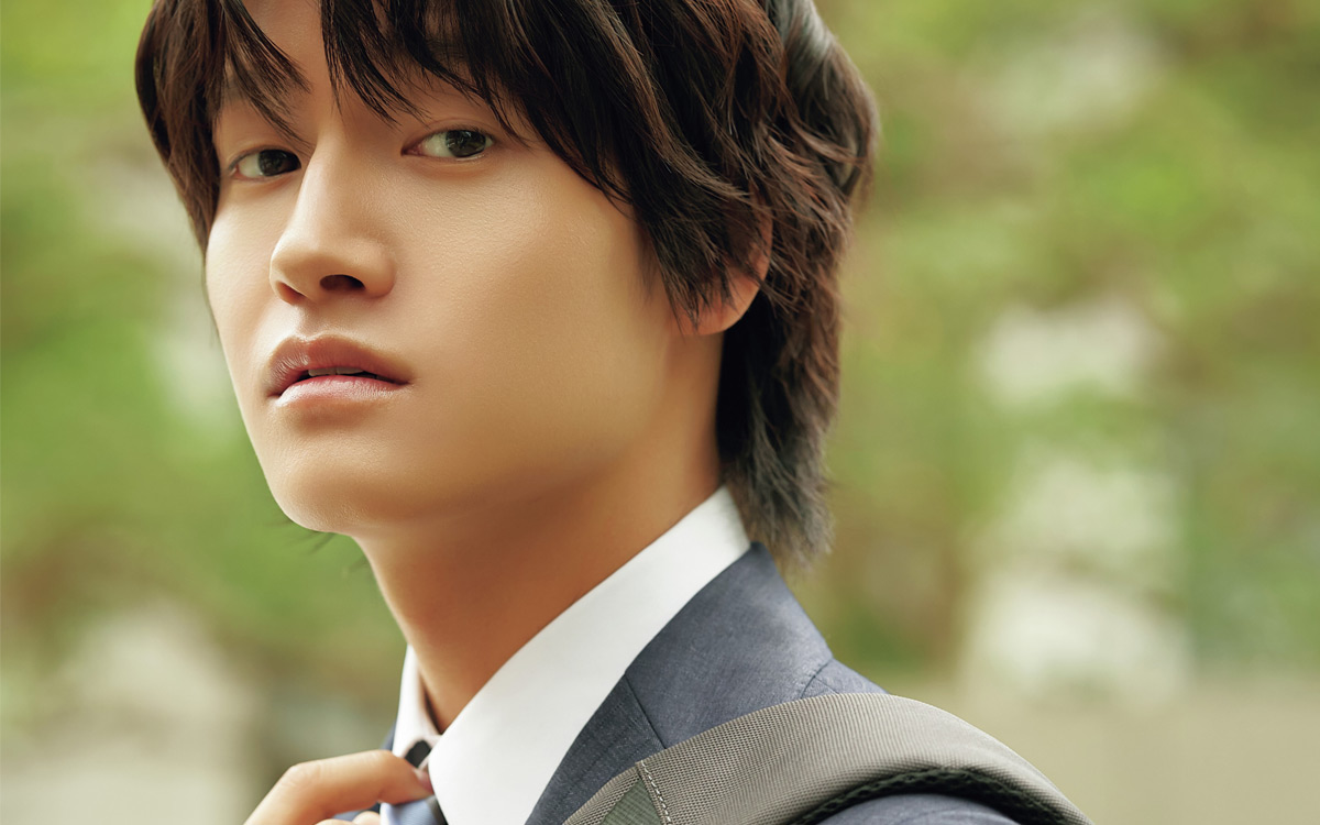 佐野晶哉(Aぇ! group)が、スーツ姿でビジネスマンを熱演！ 社内評価の