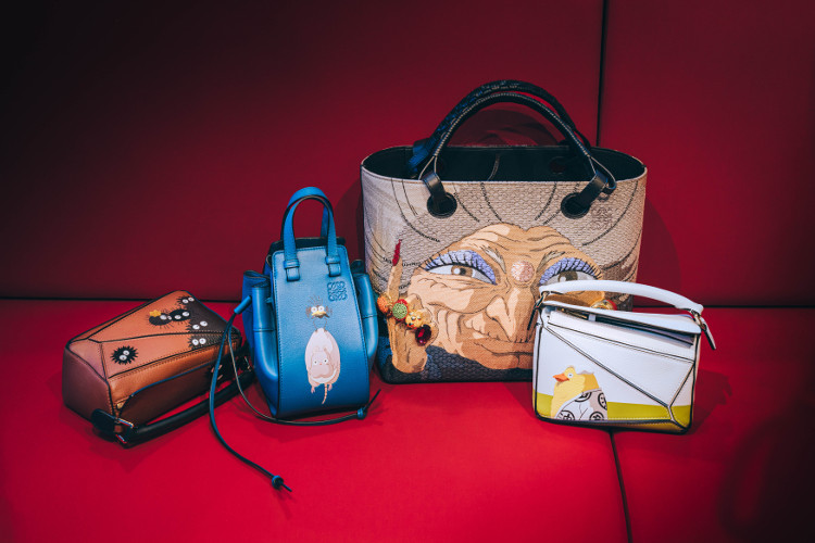 ロエベ×スタジオジブリ】コラボ第2弾は『千と千尋の神隠し』を