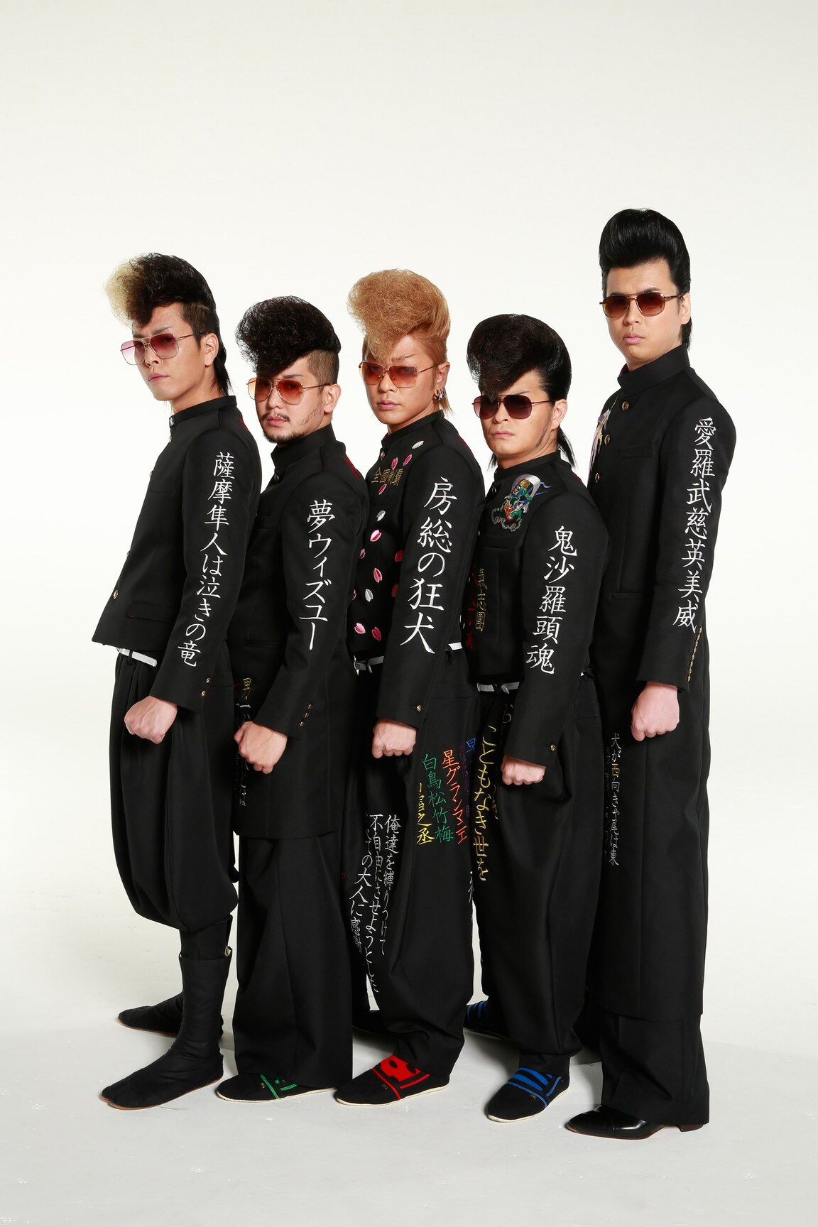 氣志團新学ランの左側面。 [画像・動画ギャラリー 5/7] - 音楽ナタリー