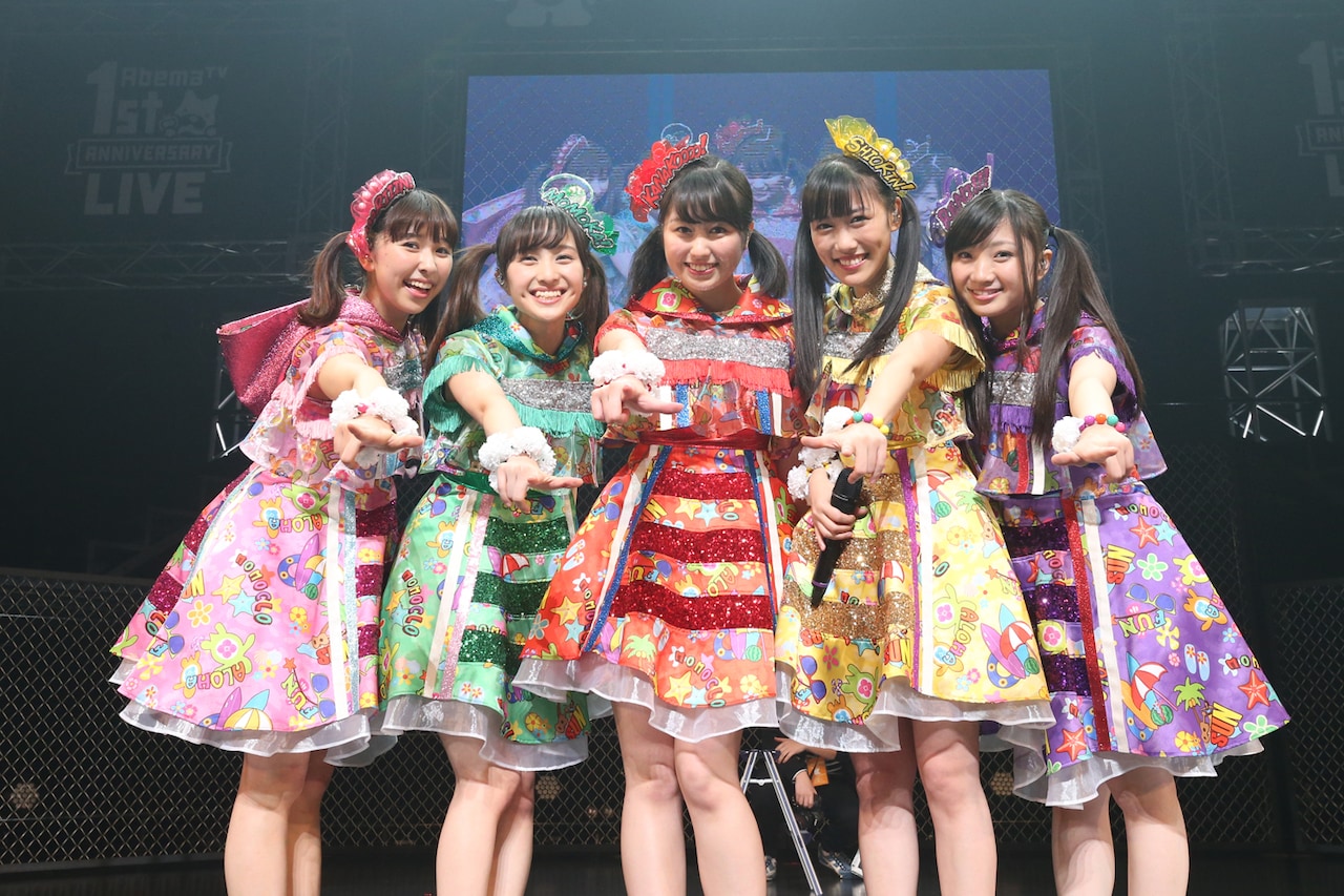 ももクロ、ツインテール姿で3年ぶり担当カラー交換ライブ - 音楽ナタリー