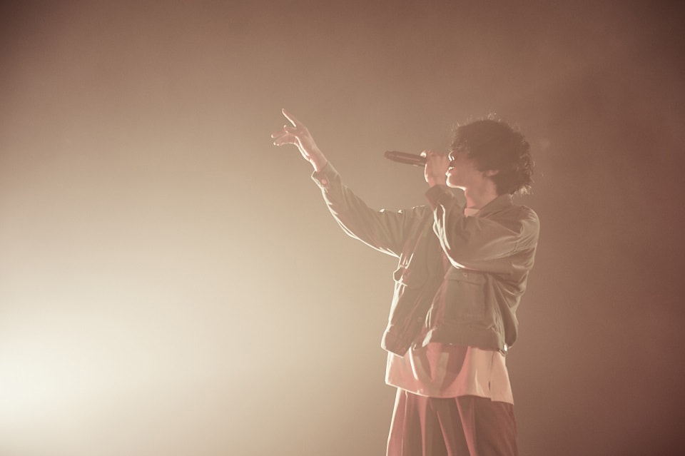 米津玄師が国際フォーラム2DAYSで未発表曲披露、ハチ名義新曲カバーも