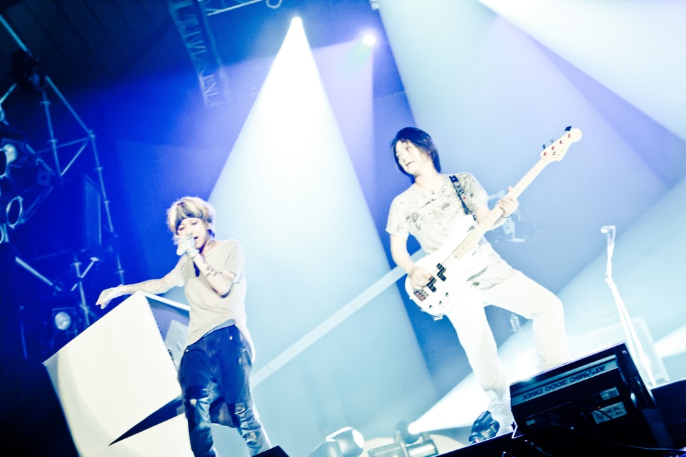 黒夢、2枚組34曲完全収録の代々木復活ライブDVD発売 - 音楽ナタリー