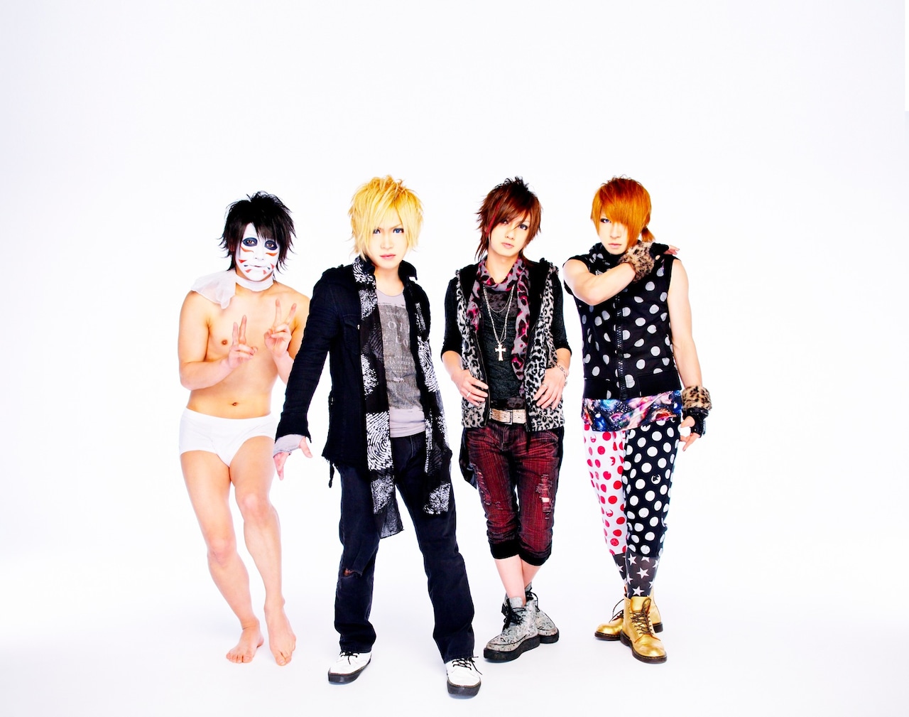 goldenbomber_art20121113.jpg?