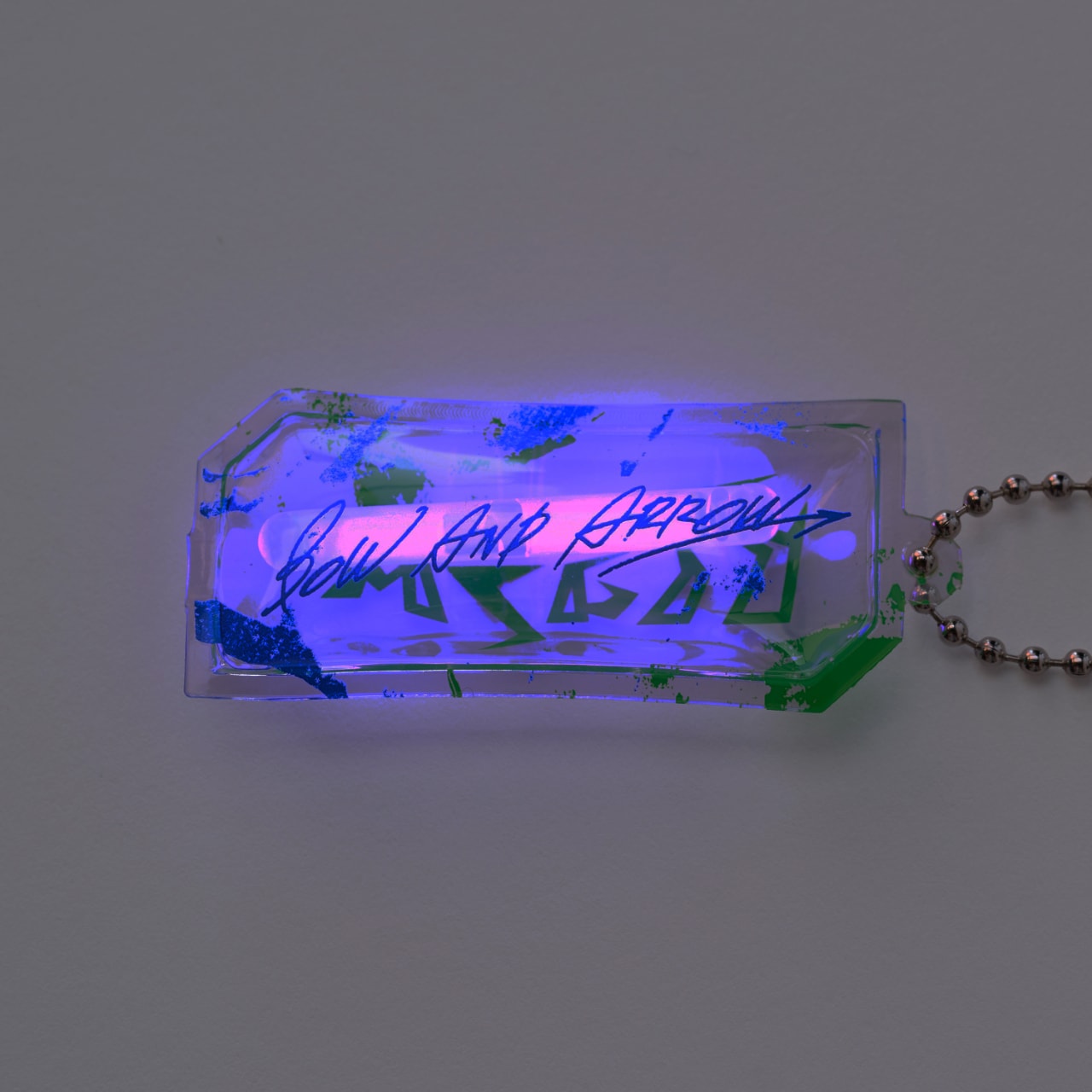 米津玄師「Plazma / BOW AND ARROW」特典サイリウムチャームのデザイン