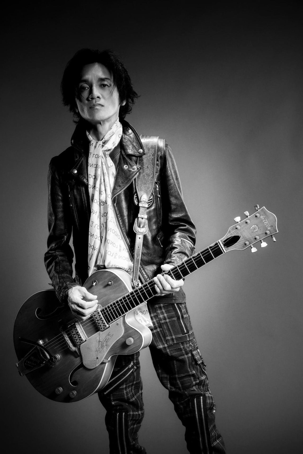 成田昭次が激動の半生語る初の自叙伝刊行 岡本健一、高橋和也、前田