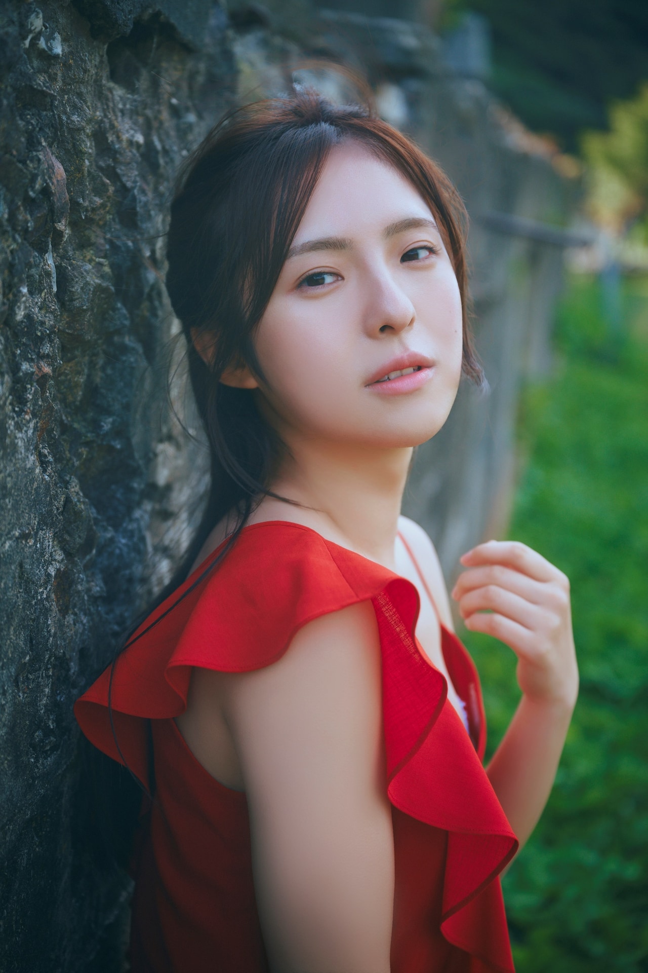 NGT48大塚七海、佐渡島で撮影した1st写真集発売 水着姿や初の