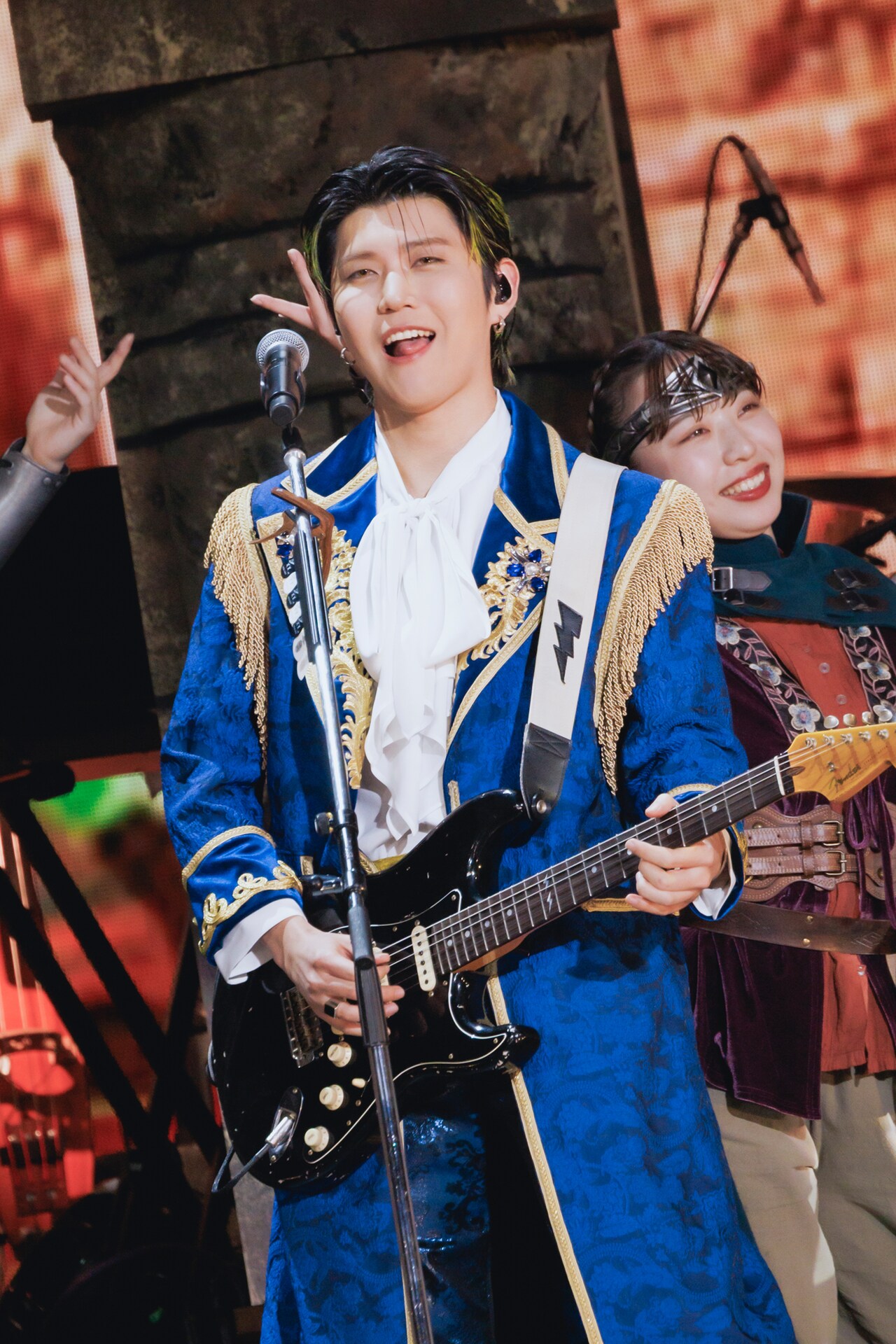 人気画像5位は「Mrs. GREEN APPLEが初の5大ドームツアーで55万人を動員