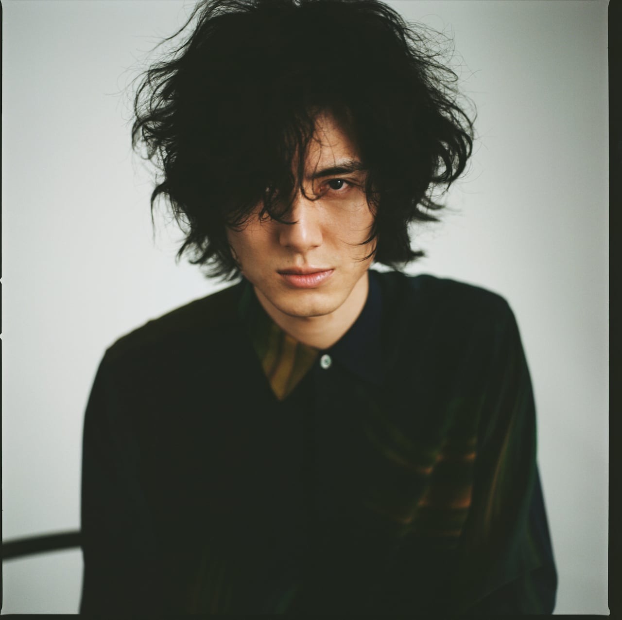 藤井風、1stアルバム初回限定盤に“歌とピアノ一本勝負”のカバーCD付属