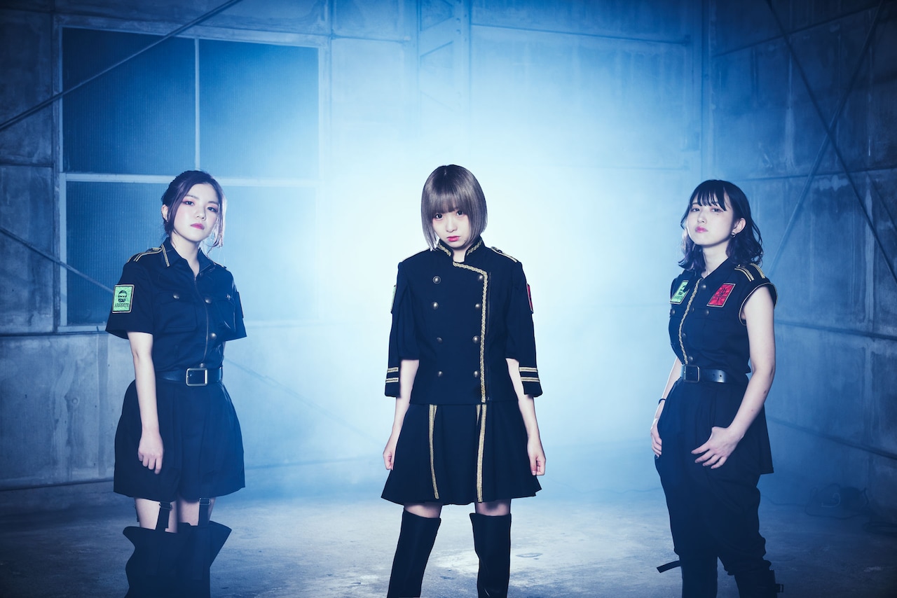 ガールズロックバンド革命がTRiDENTに改名、再始動後初の新曲MV公開