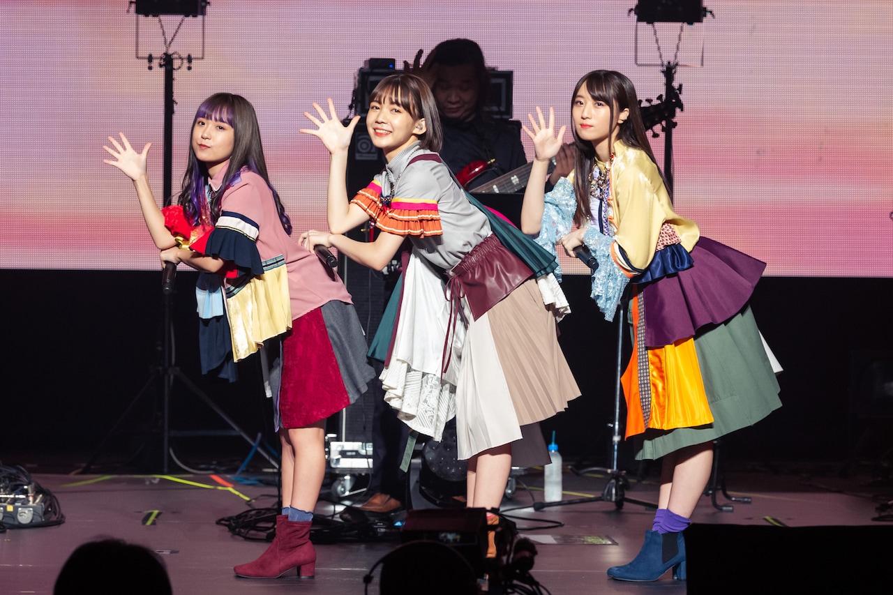 sora tob sakanaが6年の歴史に幕、4時間超えライブで50曲出し尽くし煙