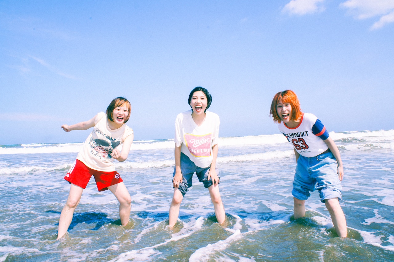 炙りなタウン、新曲「白い町」含むサブスク限定アルバム「若者達