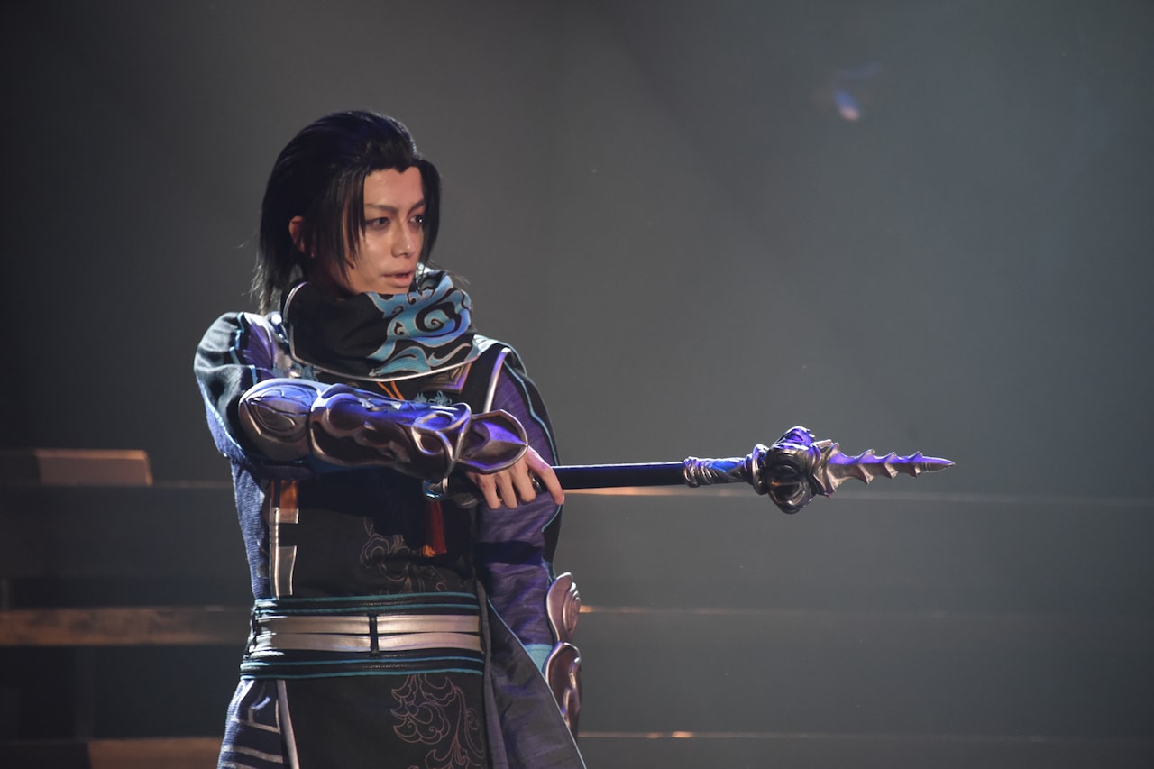 小野健斗演じる賈充。 [画像ギャラリー 16/34] - ステージナタリー