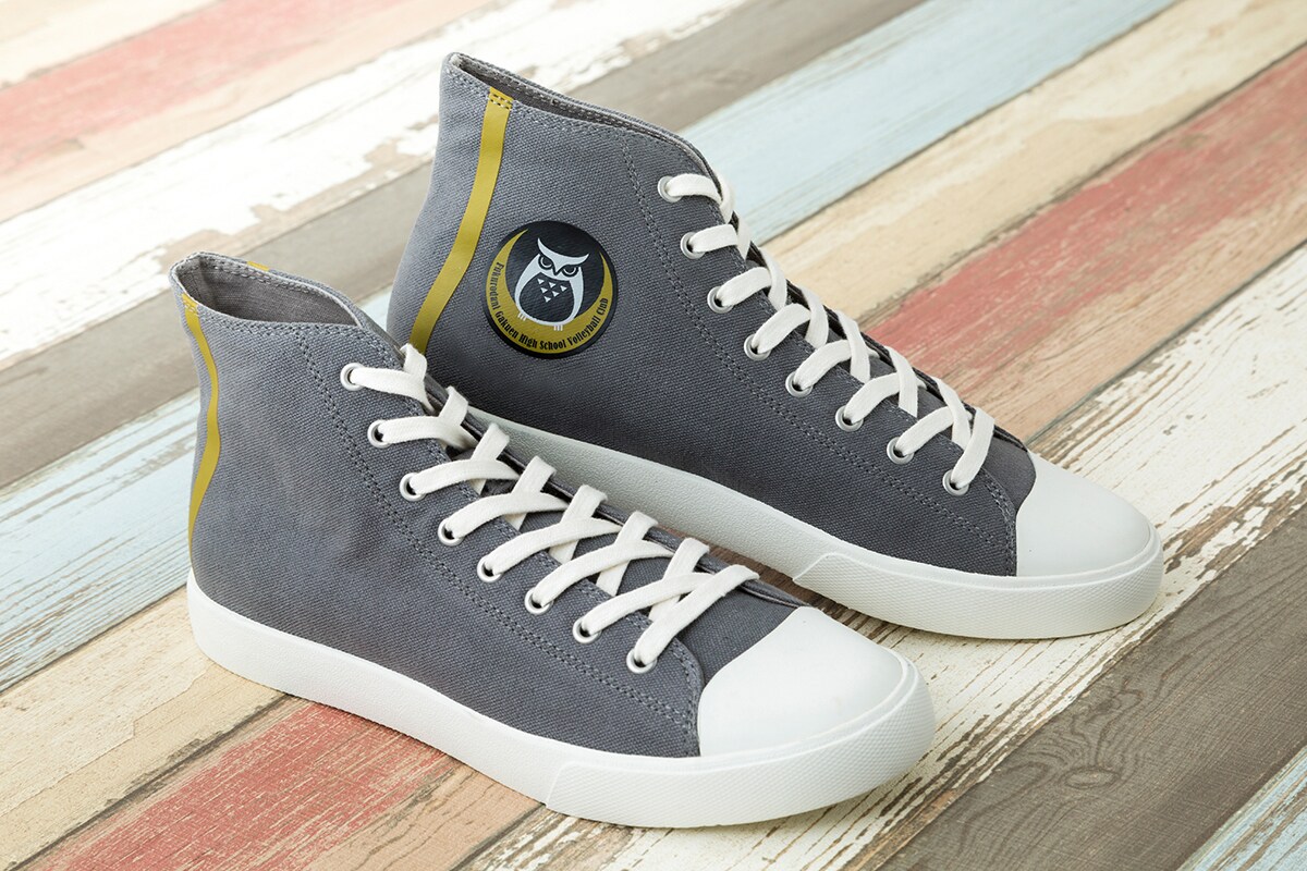 ハイキュー!!」新作スニーカーは梟谷モデル、側面にフクロウのモチーフ