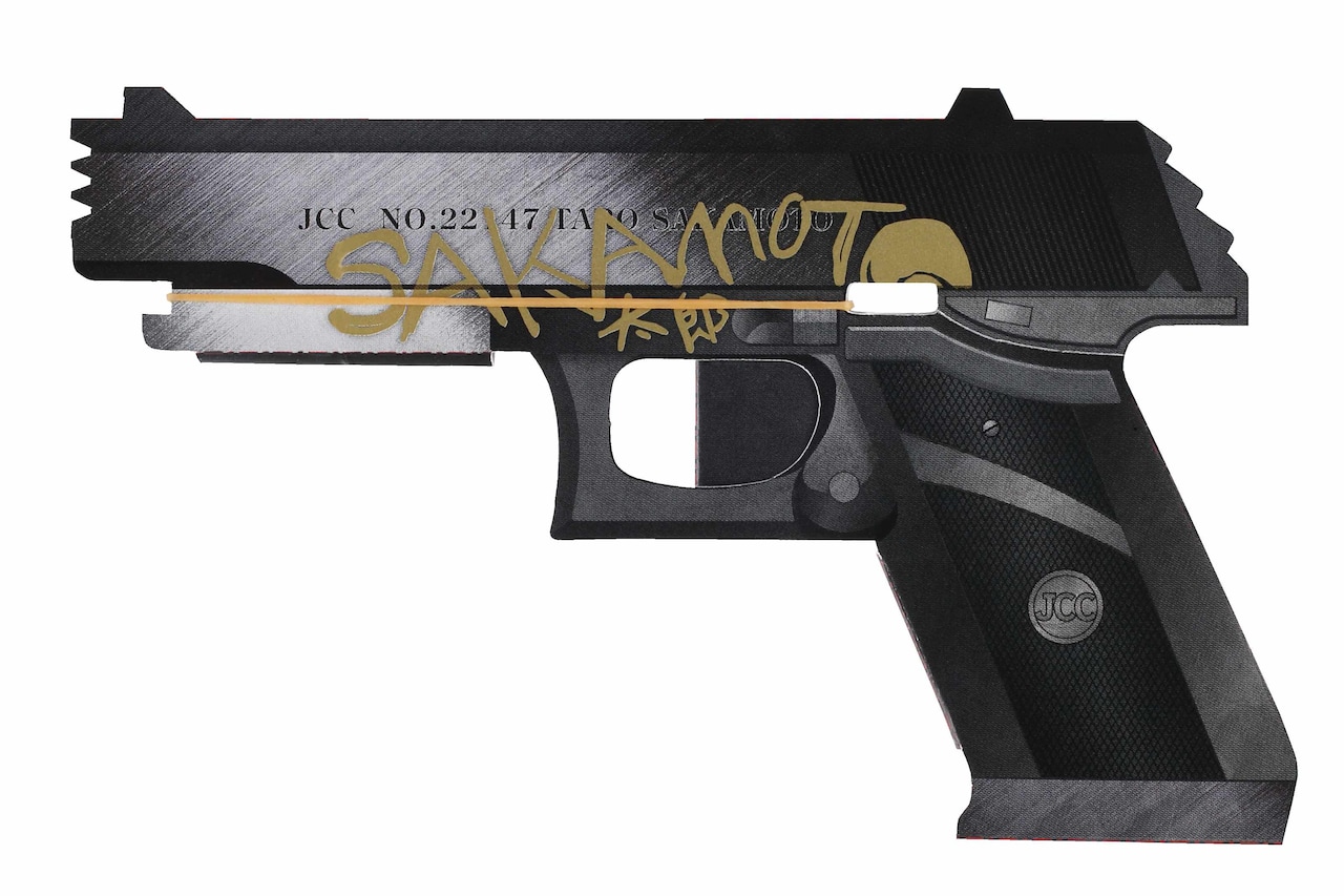 週刊少年ジャンプ2026年2号の付録の坂本の拳銃ペーパークラフト (c