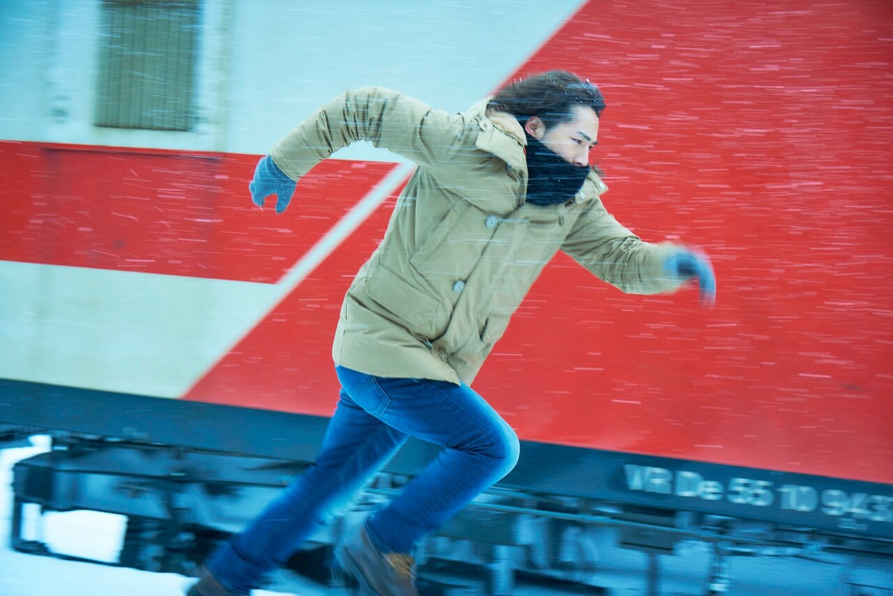 登坂広臣がフィンランドで走る「雪の華」メイキング映像 - 映画ナタリー