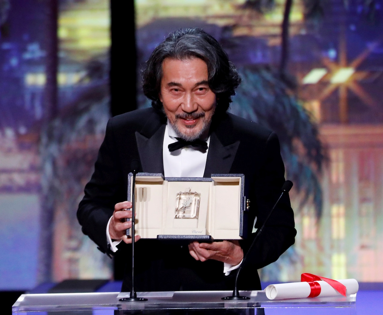 役所広司がカンヌ国際映画祭の男優賞を受賞、日本人では柳楽優弥以来19