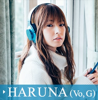 h.ear×WALKMAN特集 SCANDAL編 - 音楽ナタリー 特集・インタビュー