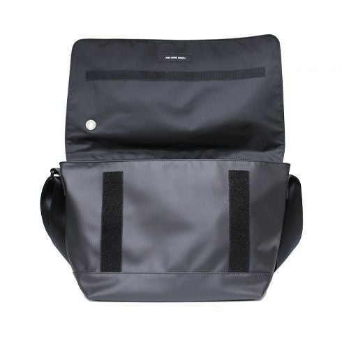 JNS1024)エシカル レザー メッセンジャー & ショルダーバッグ