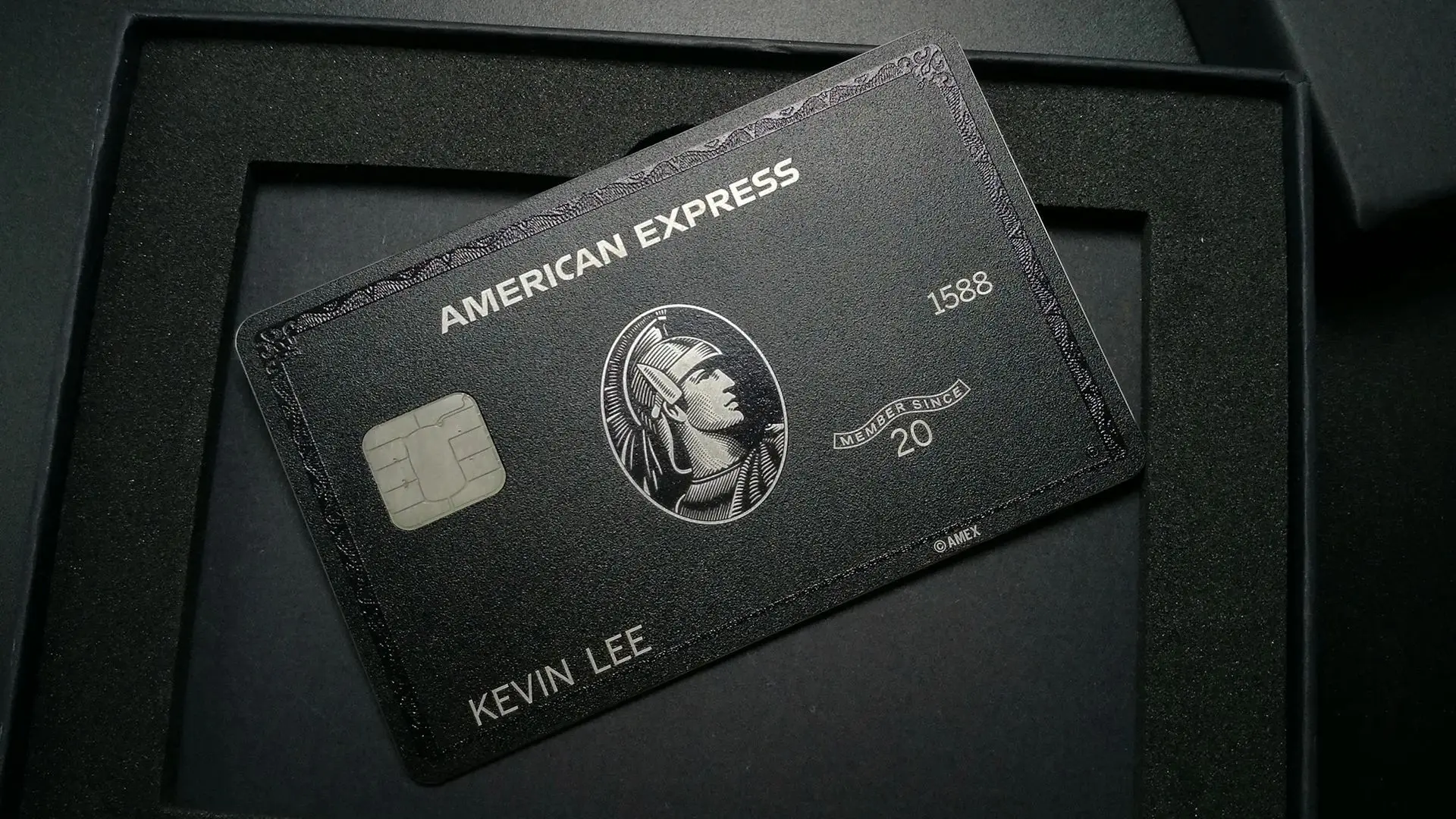 金属製ブラックカード発行 - オフショア法人設立ならOFFSHORE22