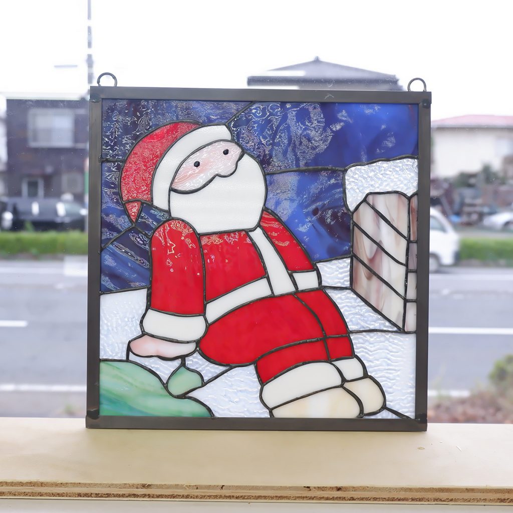生徒さんの作品。ステンドグラスのサンタさんパネル | ステンドグラス